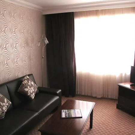 Hotel Redwood