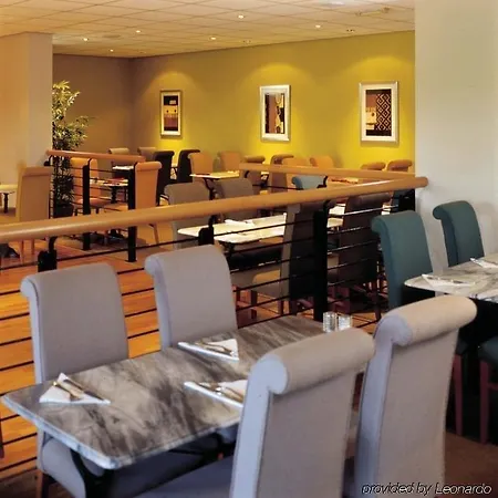 Hotel Redwood Long Ashton