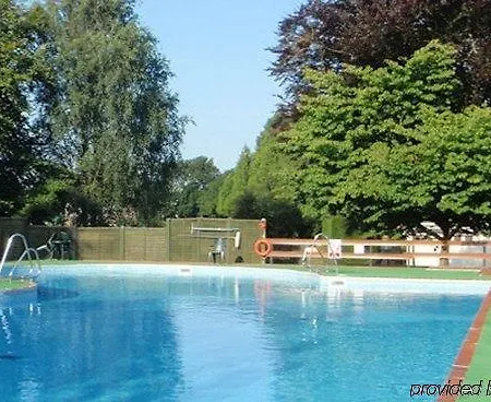 Redwood Hotel 4*