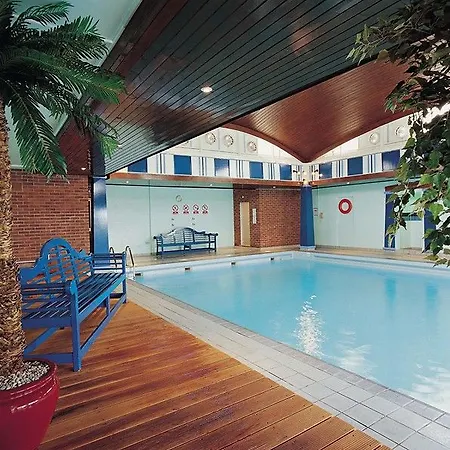 Redwood 4* Long Ashton