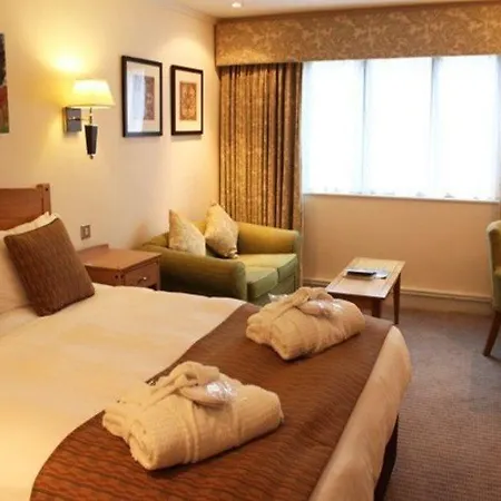 Redwood Hotel